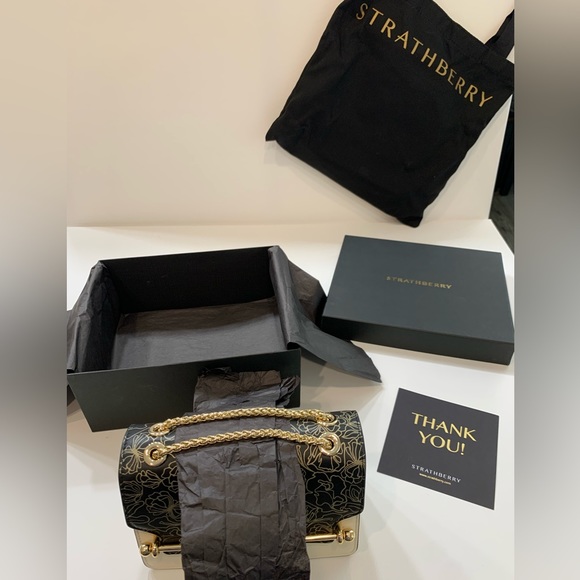 Rare Strathberry East West Mini - Black/Vanilla/Gold - Picture 14 of 16